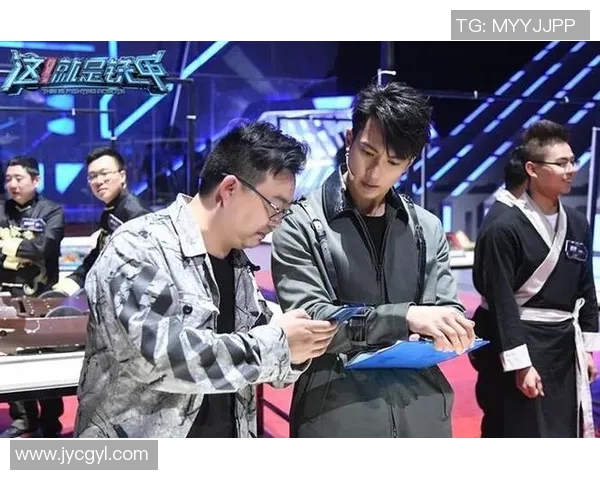 篮球天猫与火花激烈对决谁能在赛场上笑到最后